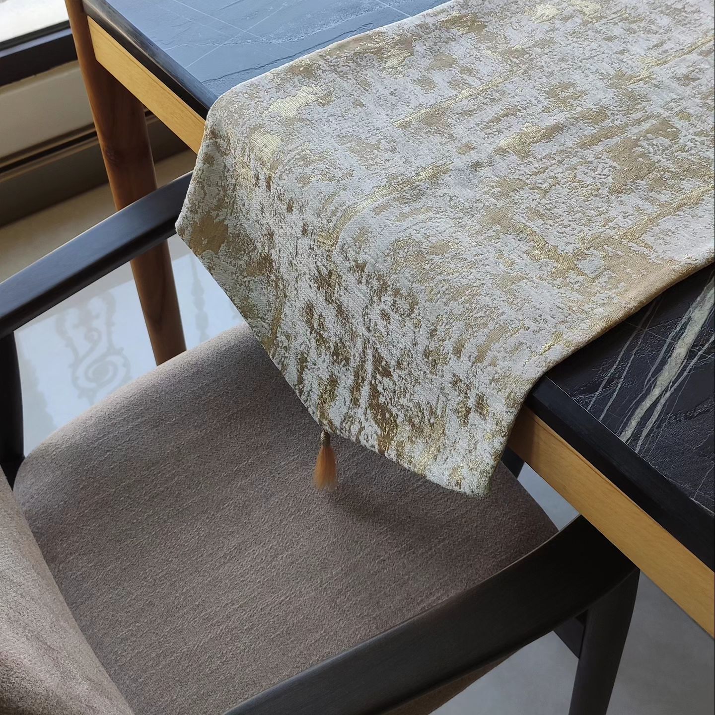 رانر طرح پتینه طلایی